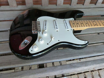 Fender Stratocaster 1956 Custom Shop Relic, vyrobeno v roce - 10