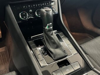 ŠKODA SUPERB 2.0 TDi 110 KW DSG CZ - 10