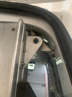 VOLKSWAGEN TRANSPORTER T6/T5 - 10