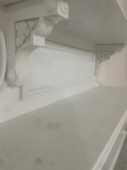 Historická repasovaná komoda s nádstavcem - 10