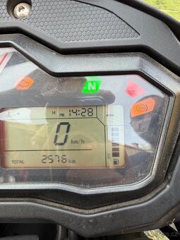 Benelli TRK 500 - 10