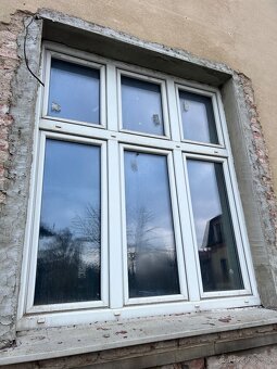 Plastová okna – trojskla i dvojskla, velmi dobrý staV - 10
