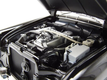 1:18 Rarita Mercedes 280 SE (W108) 1968 1:18 Norev - 10