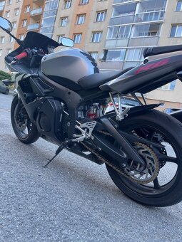 Yamaha r6 - 10