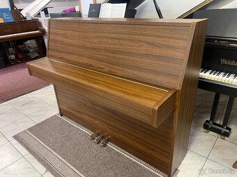 Japonské pianino Yamaha LC-201 se zárukou 5 let. REZERVACE - 10