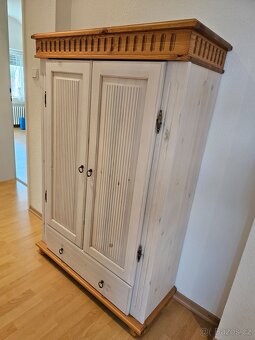 ..Zamluveno..Ložnice Celodřevená postel s úložným prostorem - 10