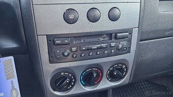 Peugeot Partner 1.4i, r.v. 2006, po STK do 3/2027 - 10