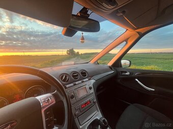 Ford Galaxy 2.0 TDCi, 7 míst, klimatizace, tažné - 10