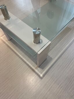 Skleněný konferenční stolek - 10