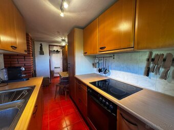 🌿🏡 Prodej chaty na Chvalčově pod lesem s nádherným výh 🏡✨ - 10