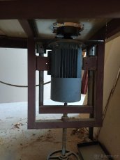 Dřevoobráběcí stroj - 10