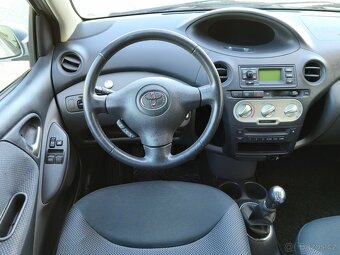 Toyota Yaris 1.0 VVT-i 48kw,2xklíč,1.Maj,127tkm,Klima - 10