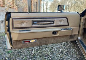 1975 Lincoln Continental MkIV - 10