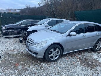 Mercedes r class w251 320 cdi rozpredam na diely - 10