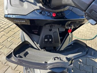Piaggio X10 125 ABS-ASR 2016 - 10