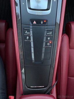 Porsche 911 Turbo S - 10