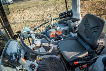 Prodam traktor HANWO HWB 704C, STAGE V, pohodlná kabina - 10