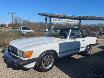 Mercedes-Benz 560 SL Veterán - 10