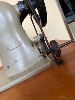 Šicí stroj SINGER plně funkční, symbolická cena - 10