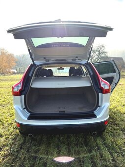 Volvo XC60 D5 2.4 151 kW – 4x4, najeto jen 90 000 km - 10
