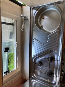 Karavan Calista 430 C pro 4 osoby - 10