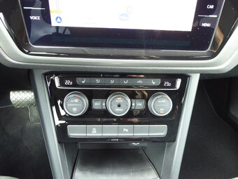 Volkswagen Touran Comfortline 2.0 TDi DSG - navi,temp,150 PS - 10
