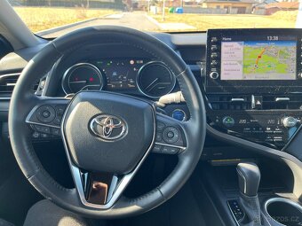 Toyota Camry 2.5 Hybrid - 10
