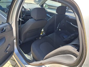 Škoda Fabia 1.2 Koupeno vČR 129TIS.KM,11/2005 Facelift - 10