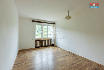 Prodej bytu 4+1 v Nižboru, 86 m², ul. Pod Nádražím - 10
