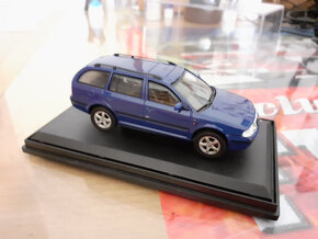 Modely aut - 10
