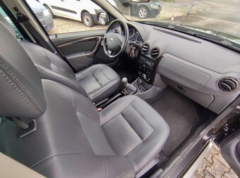 DACIA DUSTER 1.6i 16V 4x4,PRESTIGE,KLIMA,CD,BC,VYHŘ.SEDAČKY - 10
