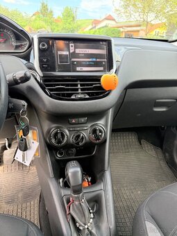 Prodej odobní automobil - 10