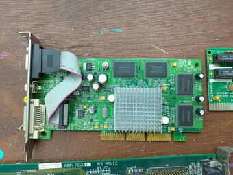 staré grafické karty, Trident, UMC, Cirrus logic, S3... - 10