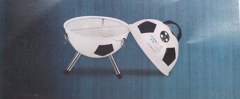 Přenosný gril ve tvaru fotbalového míče - 10