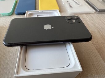 Apple iPhone 11 , černý , 256 GB, plus kryty - 10