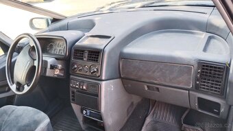 Renault Espace 2.2.      4x4 - 10