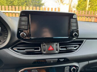 Hyundai i30 kombi 1,0 tgdi DCT Family Smart - 10