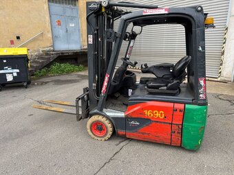 Vysokozdvižný vozík Linde - E16-02 rok 2016, elektrický - 10