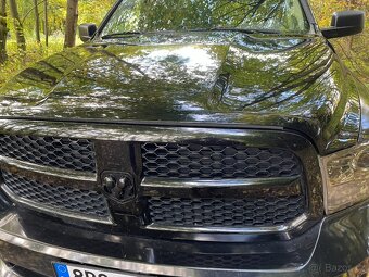 Dodge RAM 1500 Sport 4x4 - 10
