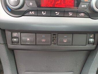 Ford Focus 1.6 74kw SUPER VÝBAVA - 10