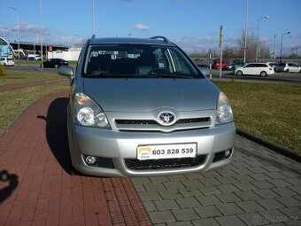 Toyota Corolla Verso 22D-4D 100kW - 10