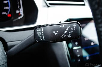 Volkswagen Passat Variant 2.0 TDI Elegance 4Motion DSG - 10