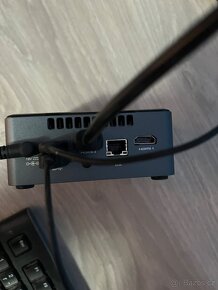 Mini počítač Intel NUC - 10