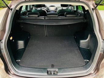Hyundai ix35 2.0i 122KW MANUÁL KAMERA TAŽNÉ SERVISKA - 10