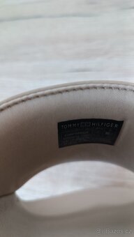 Dámské pantofle Tommy Hilfiger vel. 40 - 10