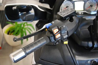 Suzuki Burgman 650 - VÝPRODEJ, původ ČR, hezký stav - 10