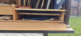Gramofon Thorens + LP + skříň - 10