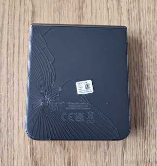 Samsung Zflip 4, 8GB, 128GB - 10
