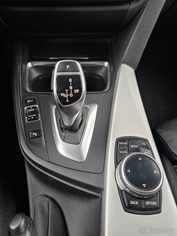 Bmw 330d touring 210 kw Najeto 162 tis km servis BMW - 10