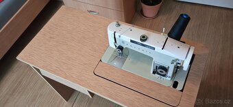 šicí stroj Lucznik 438 ( elektrický pohon) - 10